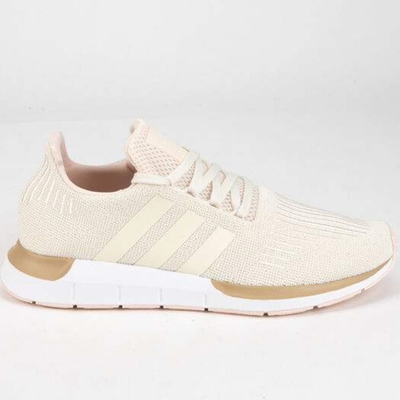 adidas swift run chalk white